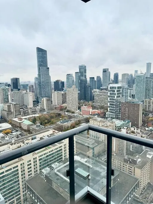 Apartment Elegant Condo Near Eaton Centre Mall Toronto